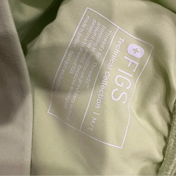 Figs Scrub Set EUC! Sea-Mist medium ruffle top and medium tall joggers! - Picture 5 of 8